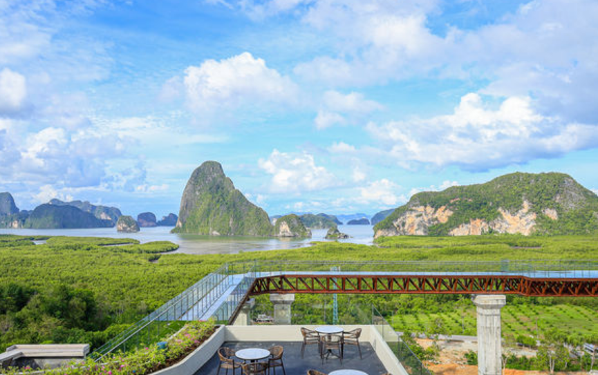 泰國最長天空步道Beyond Skywalk Nangshi是普吉島最新景點，可以看攀牙灣國家公園美景。（圖片提供：ETtoday新聞雲）