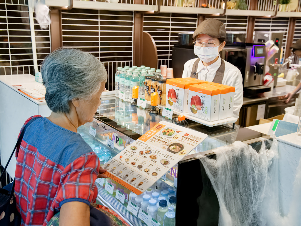 昇恆昌免稅商店引進米其林指南美食，滿足旅客味蕾。（圖片提供：昇恆昌免稅商店）