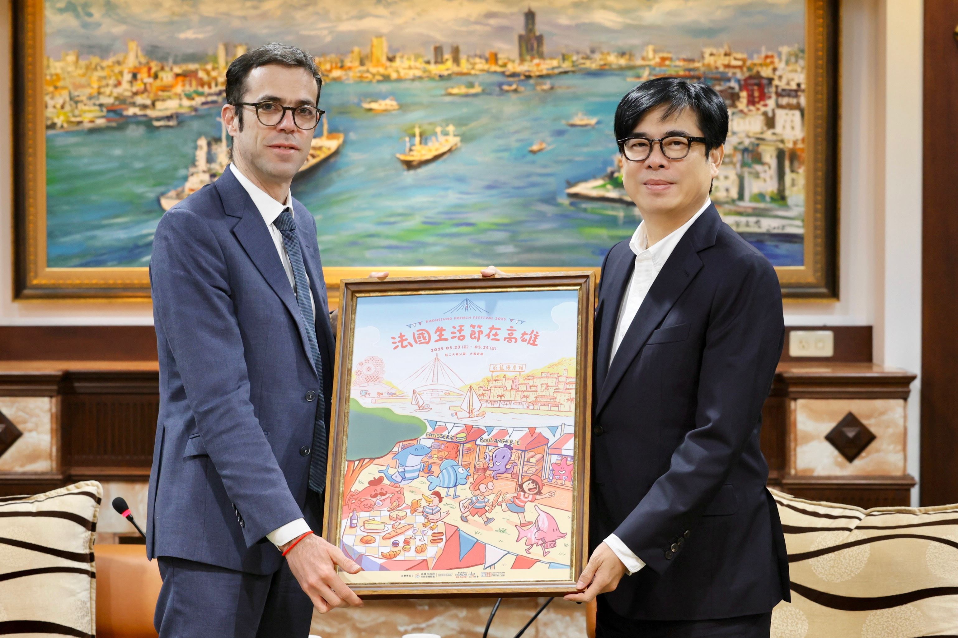 法國在台協會龍燁主任拜會高雄市長陳其邁，雙方就再度合作「2025法國生活節在高雄」、教育及產業合作等議題深入交流。（圖片提供：高雄市政府）